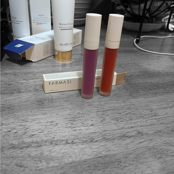 Farmasi Other - Farmasi Lip Stick - Vibrant Purple or Bold Red Bold Luxury line organic quality
